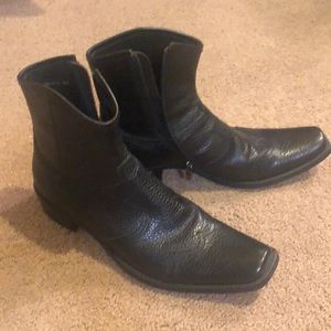 Donald J Pliner Boots